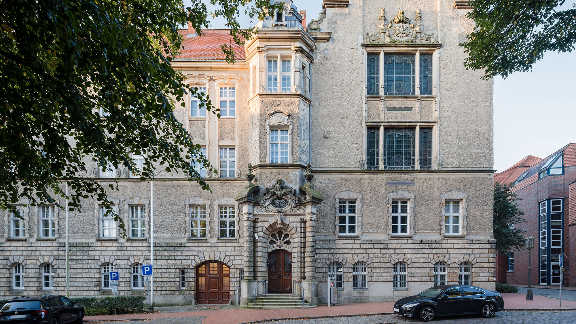 Historisches Gerichtsgebäude Norddeutschland (Referenz) Historisches Gerichtsgebäude in Norddeutschland mit modern integrierten Sicherheitsmaßnahmen